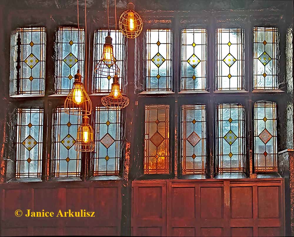 Windows and panelling.  by Janice Arkulisz. Published on 